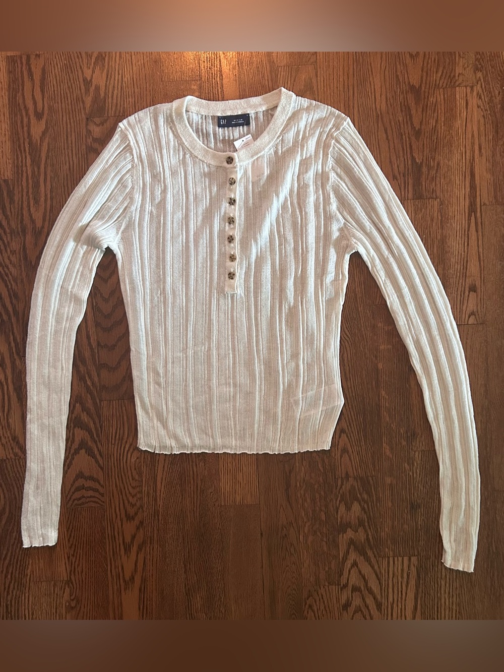NWT Women’s GAP Cream Ribbed Sheer Henley Button-Front Long Sleeve Top